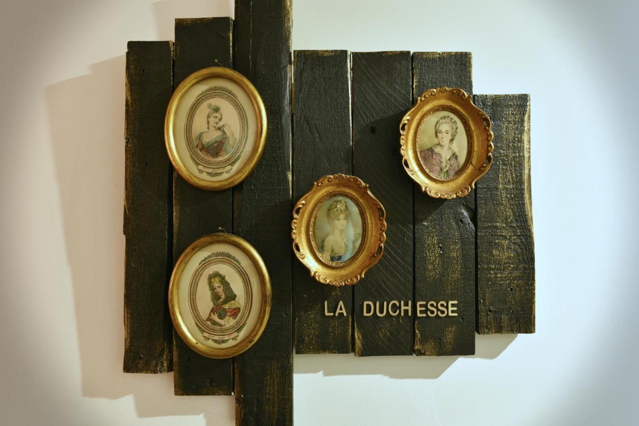 La Duchesse - Loveroom Moonlove Place Stanislas Nancy Exteriör bild