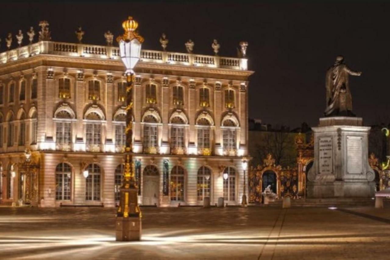La Duchesse - Loveroom Moonlove Place Stanislas Nancy Exteriör bild